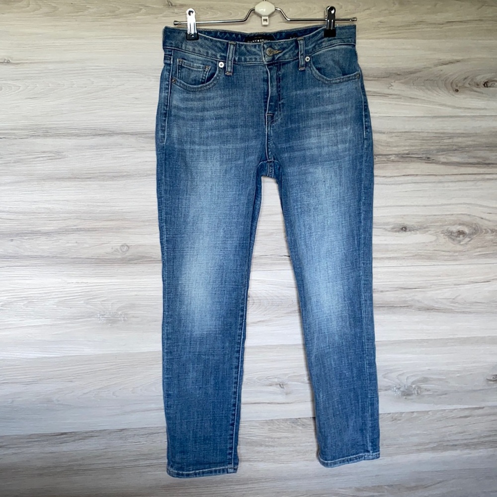 EUC Women’s Lucky Brand Lolita Crop, 6/28